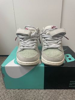 Nike SB Dunk Mid “White Widow”