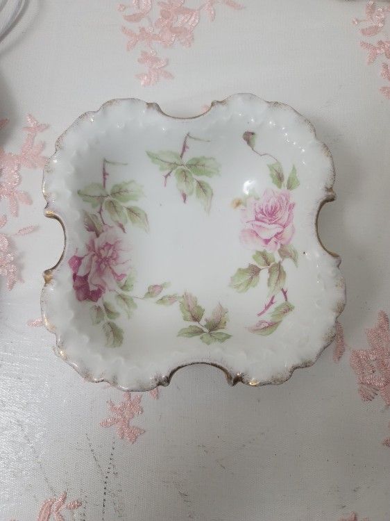 Rose Porcelain Jewelry Holder For Sale