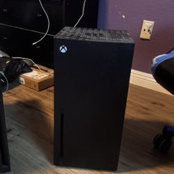 Xbox Series X Mini Fridge