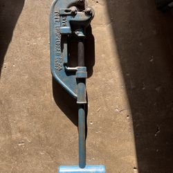 Vintage NYE Pipe Cutter