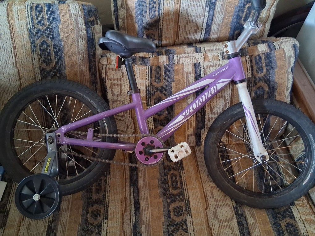 Kids Specialized HotRock w Training Wheels. Aluminum Frame and Wheels. 16" Wheels.