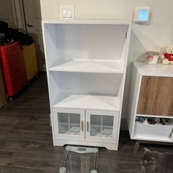 Small Bookshelf - white