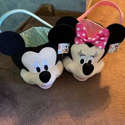 Mickey And Minnie Easter Baskets. NEW 