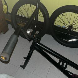 BMX BIKE