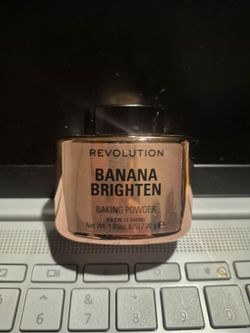 Revolution Banana Brighten Baking Powder 30g