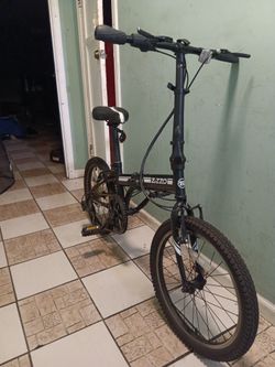 ZiZZO Campo 20-inch Folding Bike. 