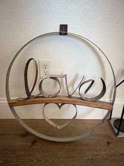 Rustic metal wood Love Decor