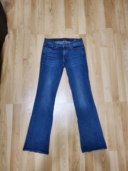 Lucky Brand Sweet Boot Stretch High Rise Jeans Women's Sz 4/27 Orta.

Condition: Pre-owned, in excellent condition!

Ships with USPS Priority Mail
