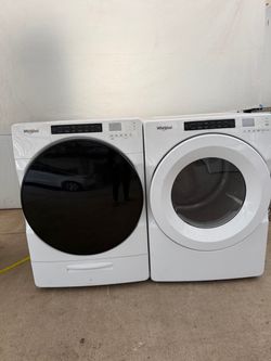 Whirlpool washer and electric dryer