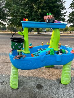 STEP2 SPLASH 💦 TABLE WATER 💦 WITH THIS PICTURE ACCESSORIES TOYS FIRM $60