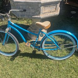 Huffy beach cruiser