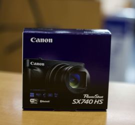 Canon PowerShot SX740HS Camera