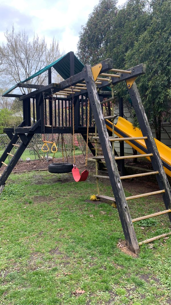 Vintage Rainbow Swing Set with Tire Swing for Sale in Evanston, IL