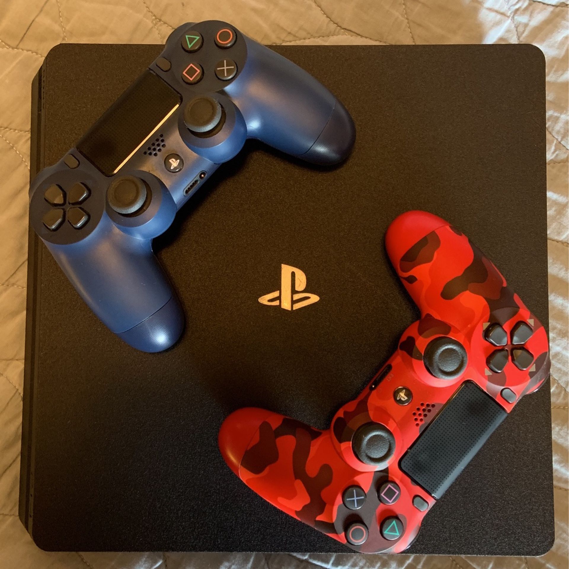 1TB PS4 with 2 Controllers