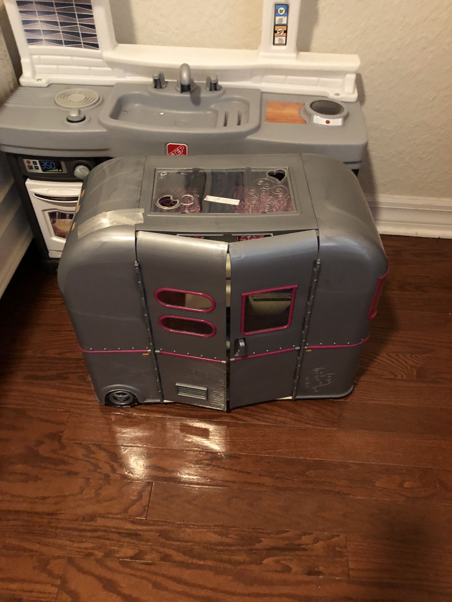 Doll camper ! Like new never used