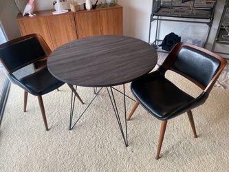 Dining room table
