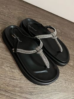 New leather rhinestone sandals