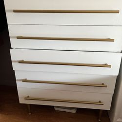 Dresser With 2 Nightstandsnds