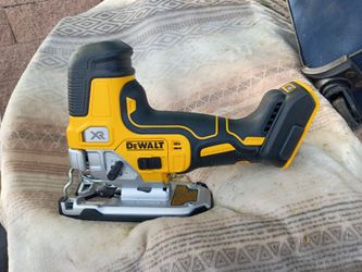 DeWalt 20v max XR jigsaw DCS335