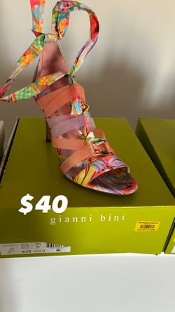 Women shoes/heels