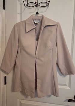 Womens 4 piece beige suit
