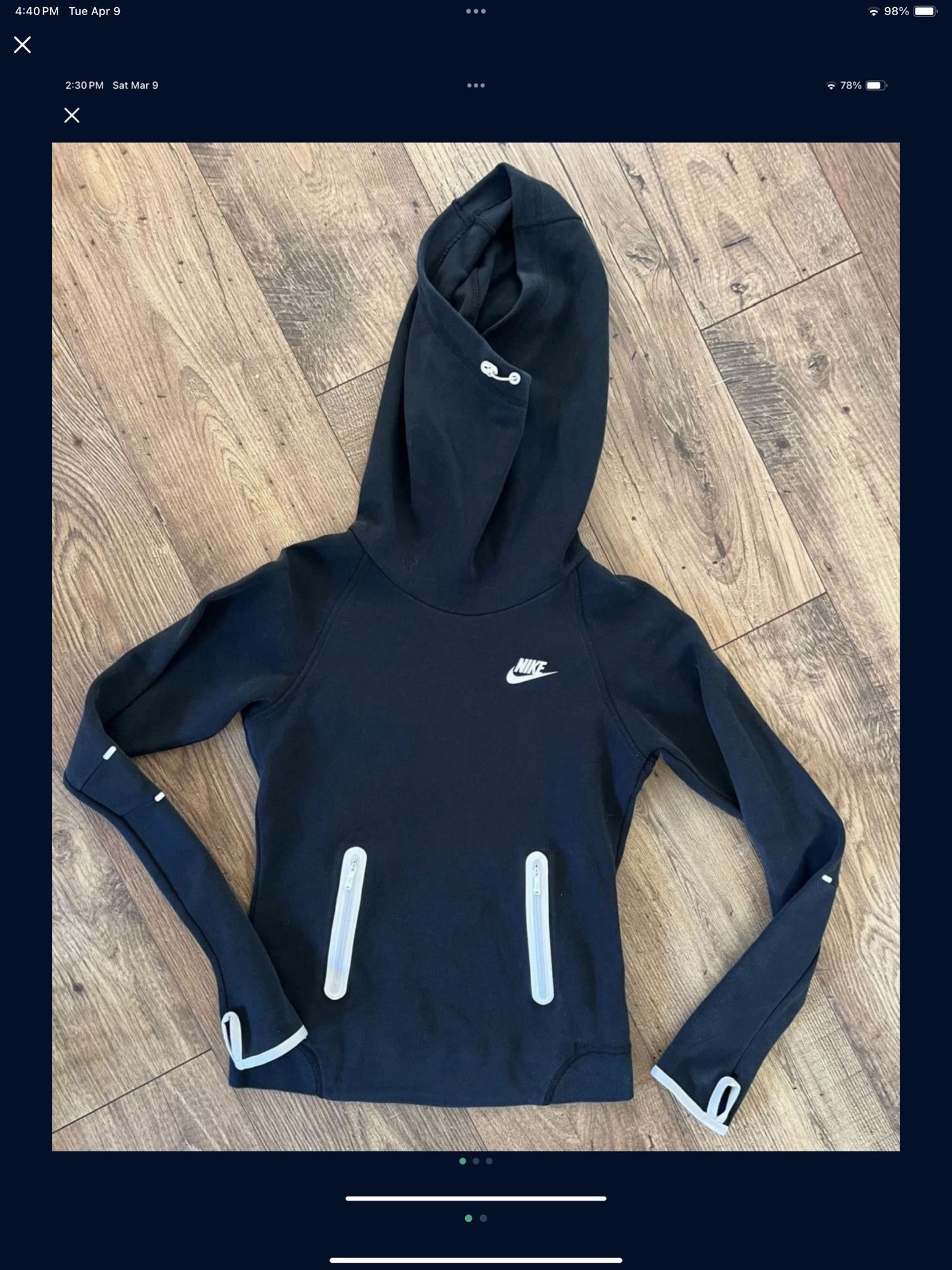 Women’s Nike hooded sweatshirt size XS black great condition