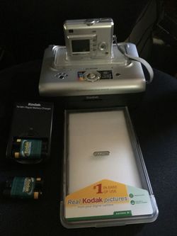 Kodak camera like new with printer