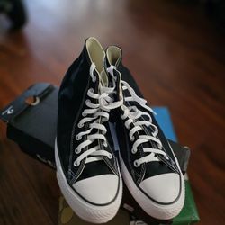 Converse Black Men Size 12 Women Size 14 