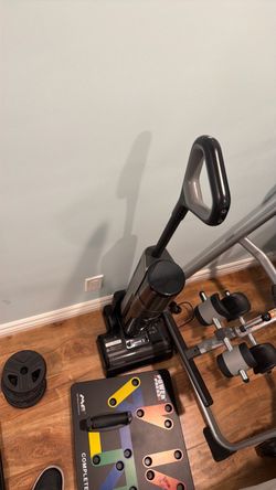 Cordless wet dry vaccum