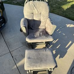 Nursing Rocking Chair With foot Rest
