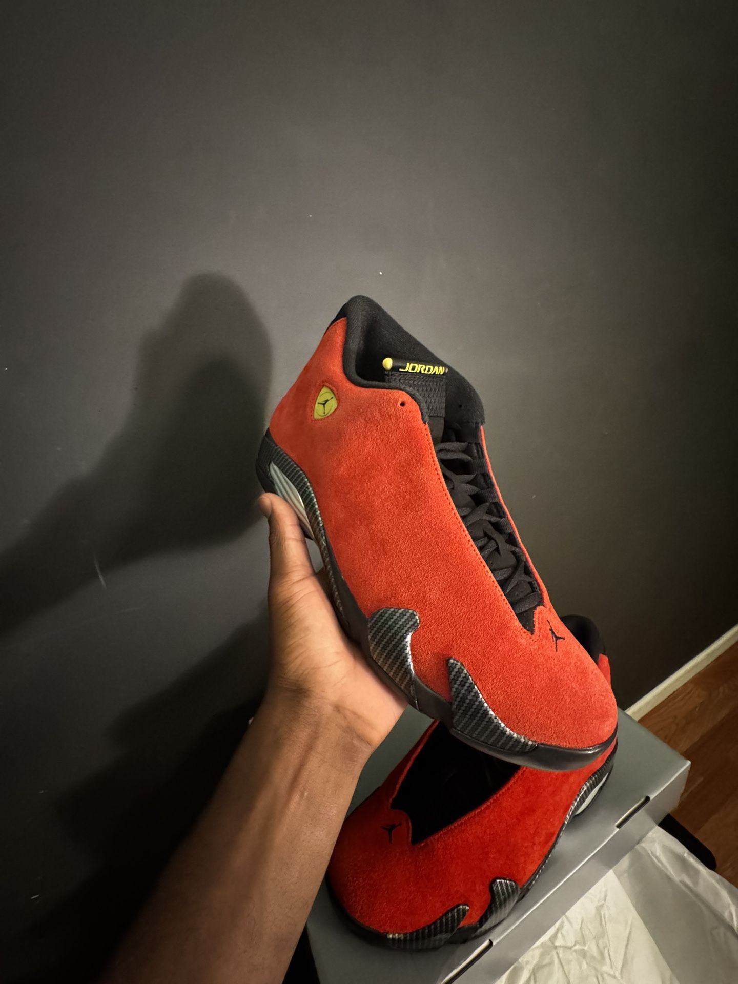 Jordan 14 Retro Ferrari 2025