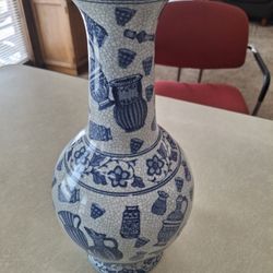  BEAUTIFUL VINTAGE  CHINA  BLUE  CRACKLE  FINISH  PORCELAIN  VASE 