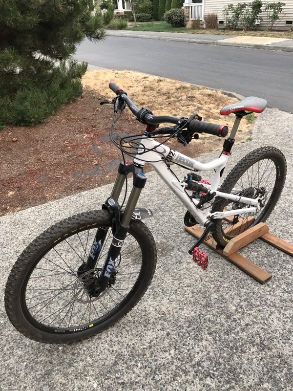 2009 Devinci Hectik 02 Full Suspension Mountain Bike - (Small)
