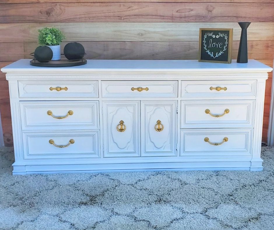 Stunning Vintage White & Gold Bedroom Furniture Set – Dresser + Nightstands + Two Mirrors