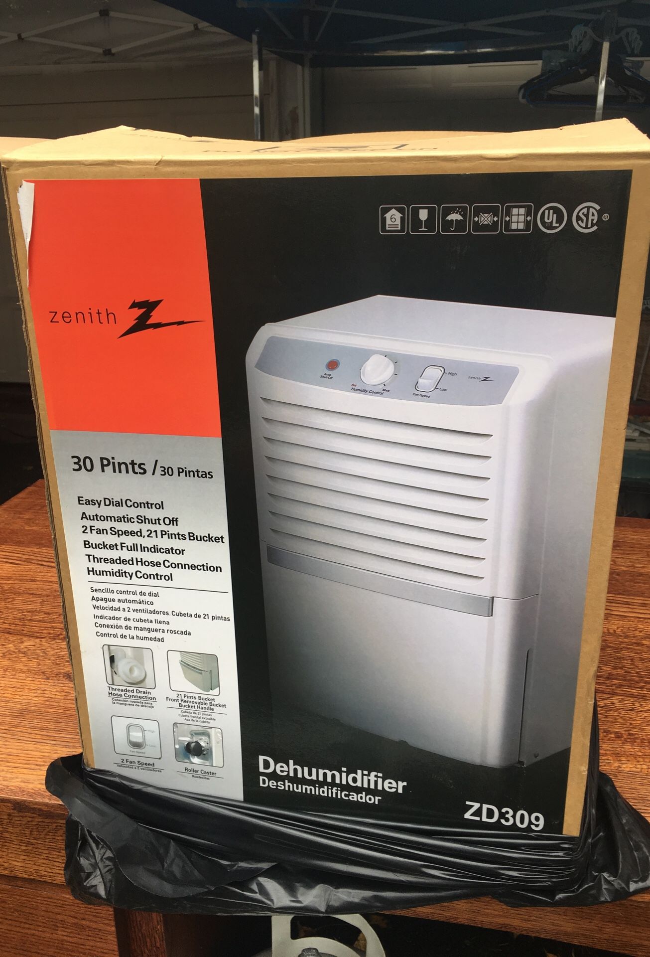 Zenith 30 pint 2 speed dehumidifier