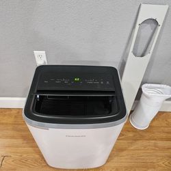 fridgidair 12k smart portable air conditioner  white