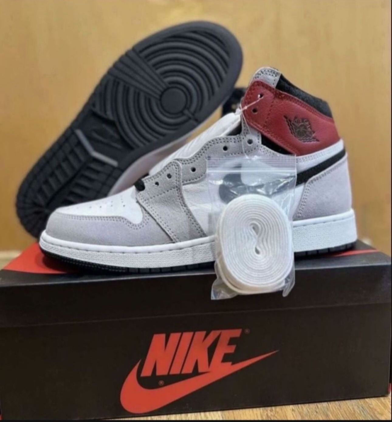 Nike Air Jordan 1 Retro High OG Light Smoke Grey Red White GS Size 7Y/8.5W Brand New