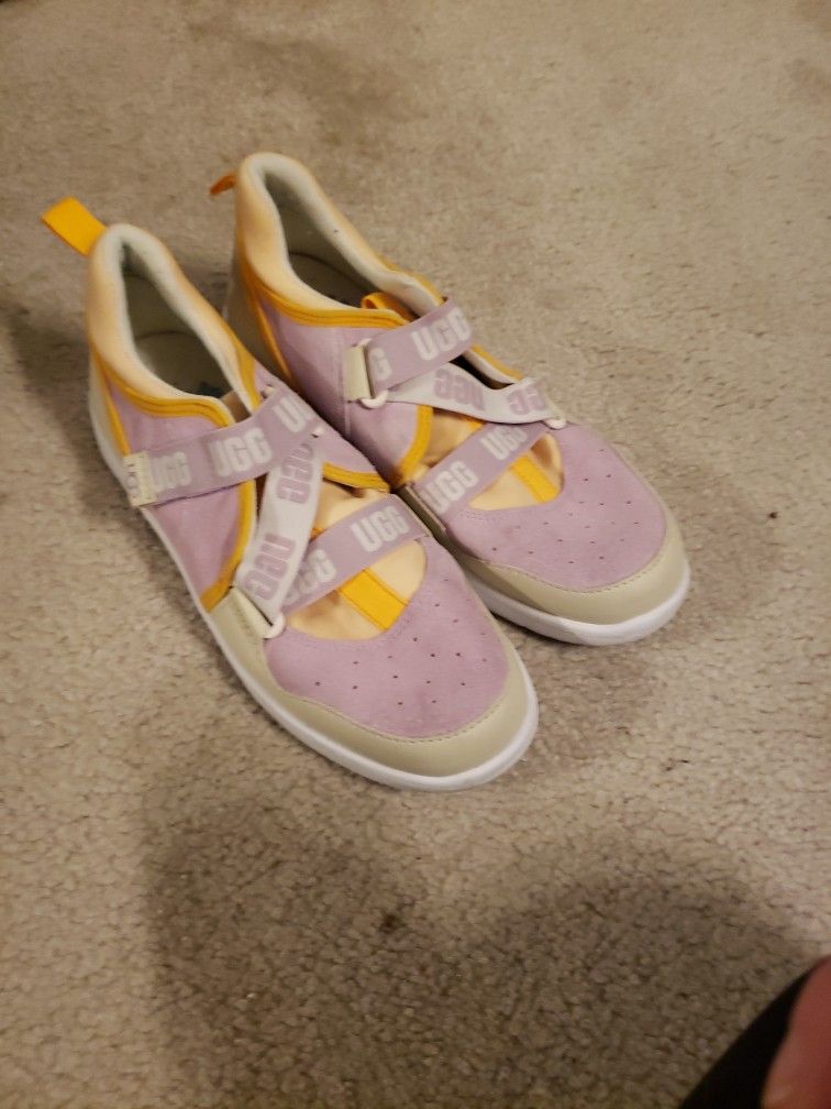 Girls Uggs Shoes Size 6