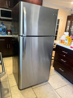 Refrigerator w30