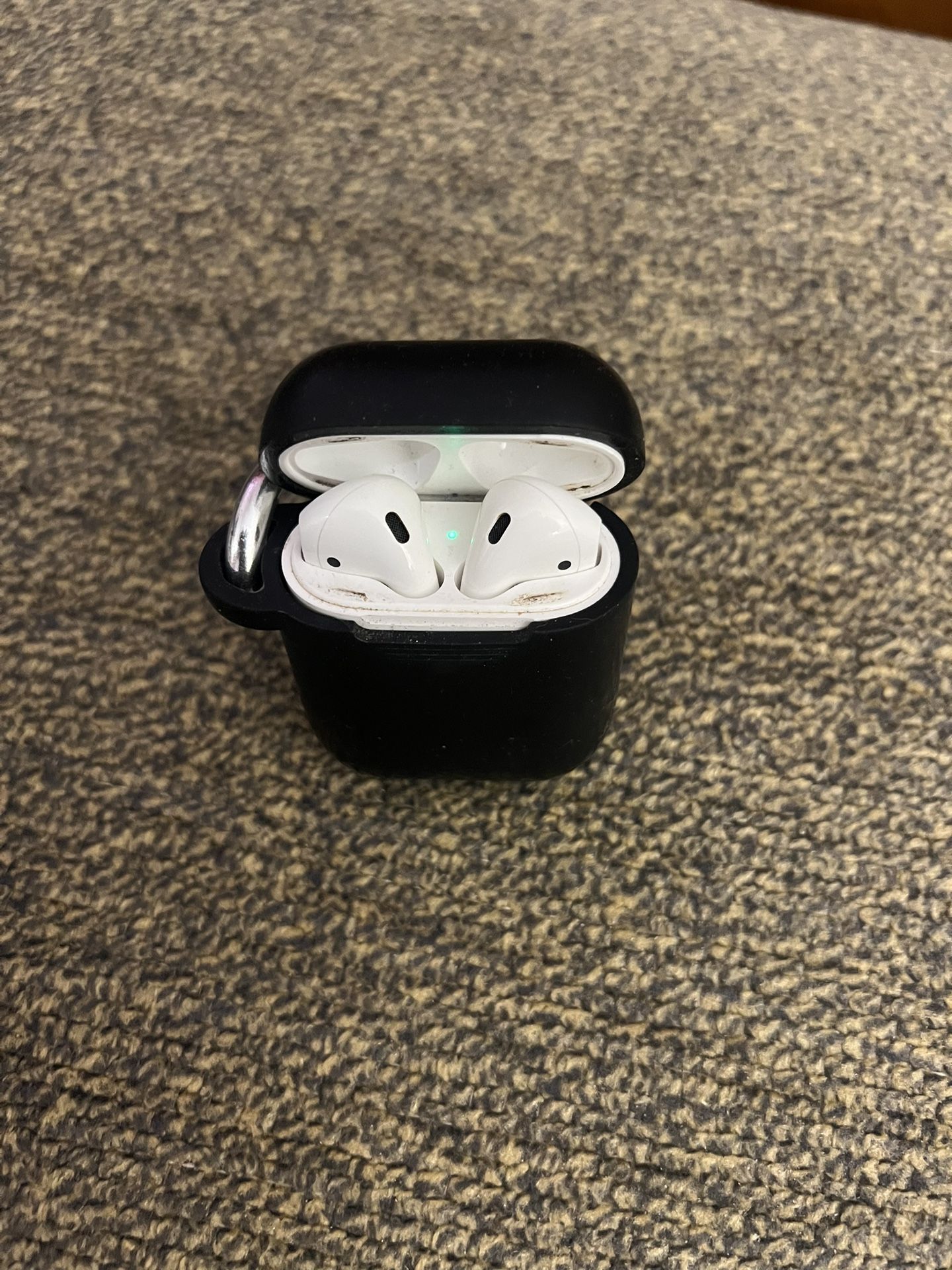 Apple AirPods (2nd generation)
