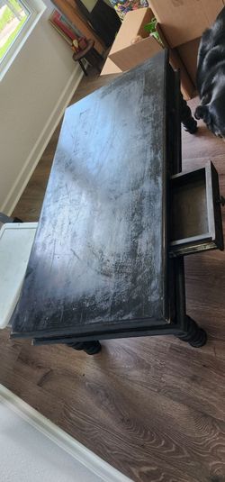 Solid wood coffee table w 4 drawers 26 x 52 x 19"
