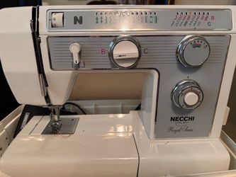 Necchi Royal Series Model 4795 Sewing Machine