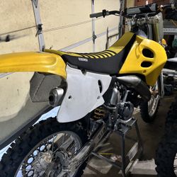 Suzuki RM125