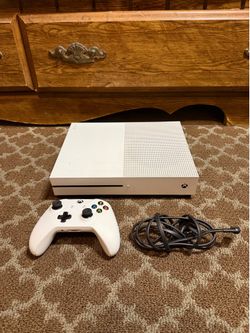 Xbox One S Console Bundle – Controller Included