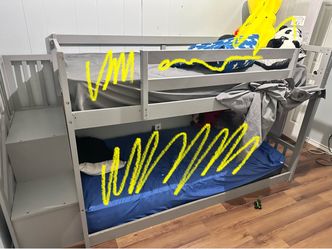 Twin bunk bed w/ slide
