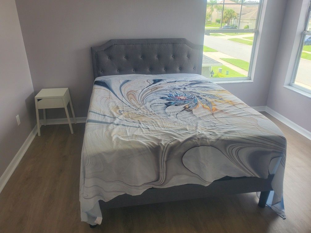 Queen Bed With Frame
