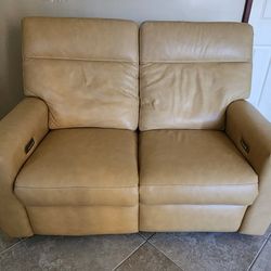 Arizona Leather Loveseat