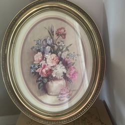 Beautiful Oval Floral Picture