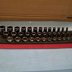 Snap-on Tools  39 pc 3/8" Drive 6-Point SAE Flank Drive® Combination Socket Set with PRO-FI™ Organization (1/4–1") (Red)