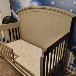 Baby/Toddler Bed